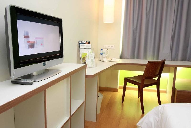Travelodge Airport 3* Malaga