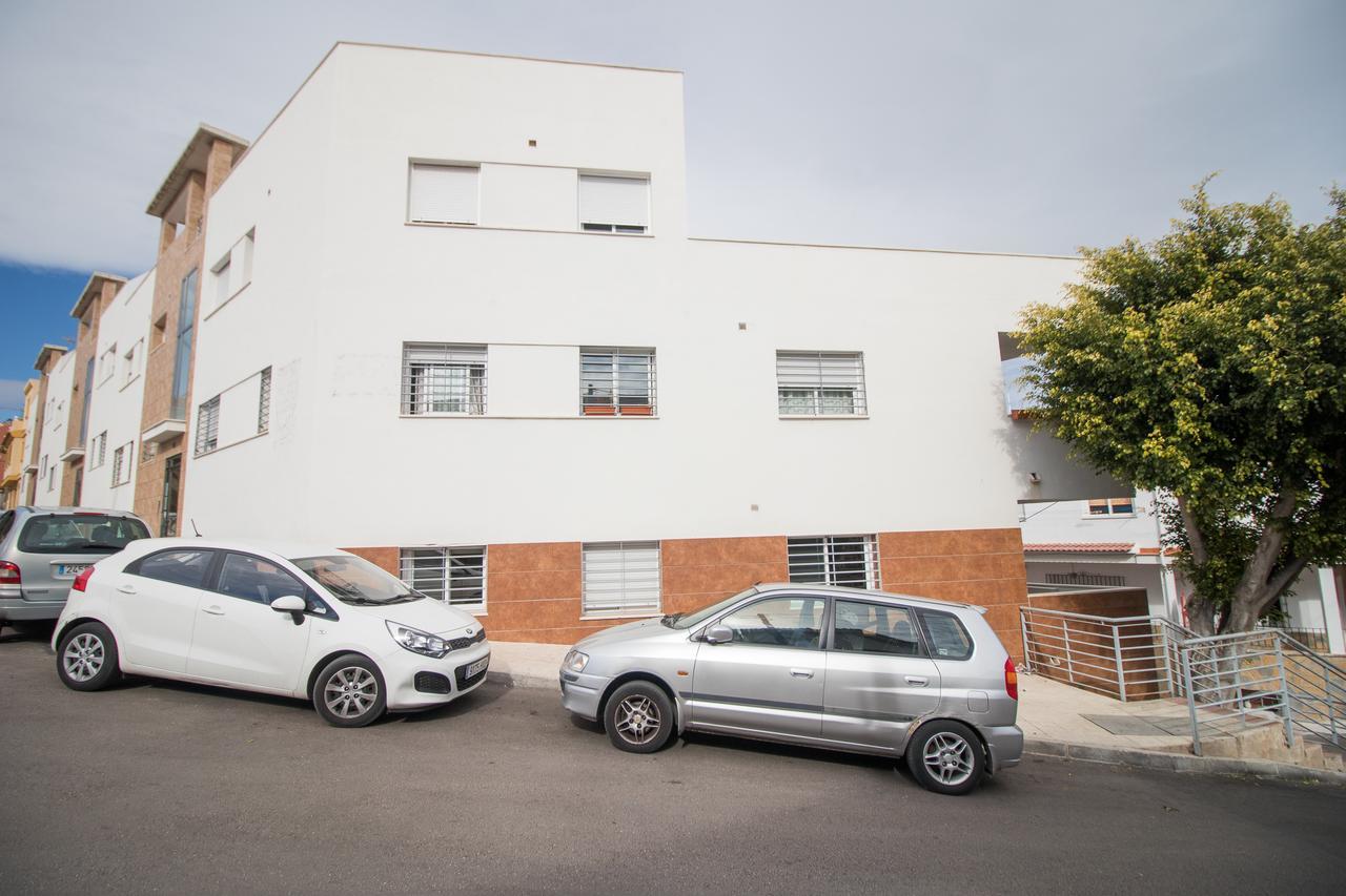 The Perfect Family * Malaga