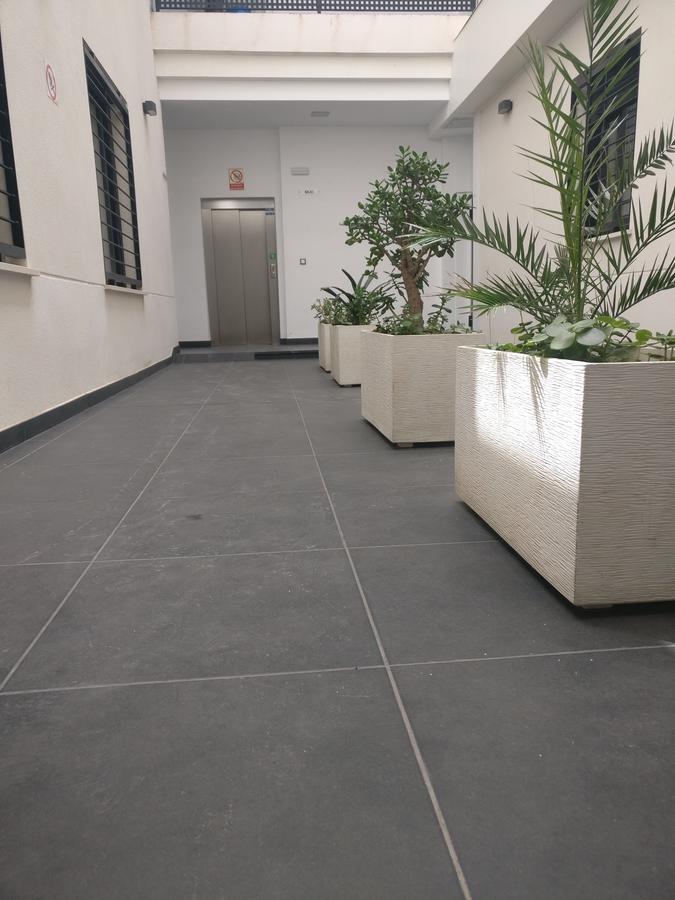 Espacioso Jinetes Apartamento