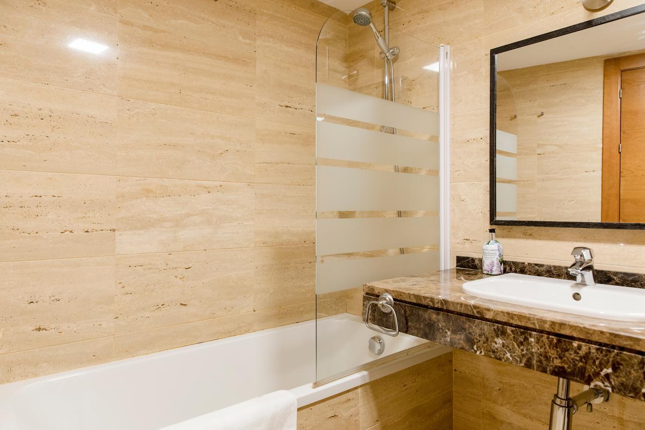 Larios Suites *