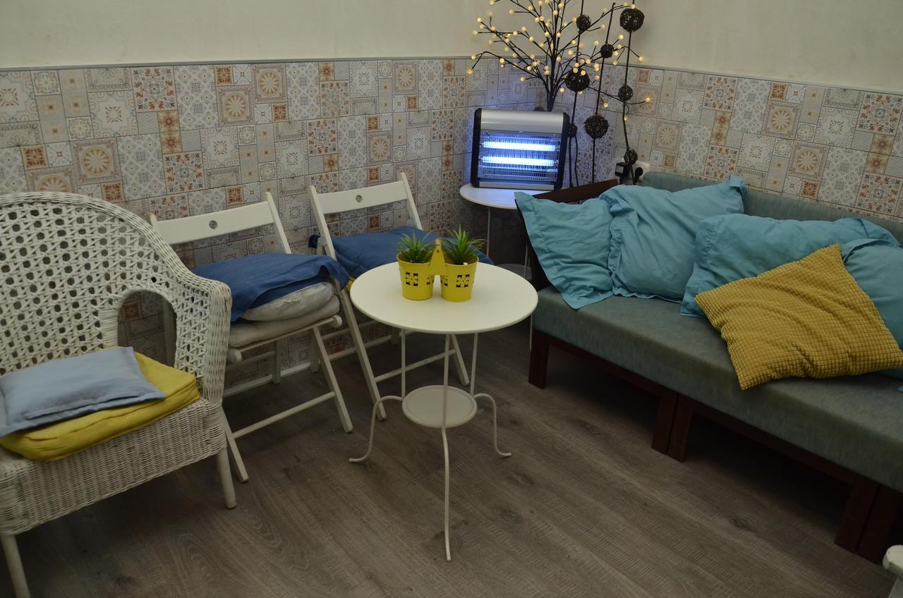 The Lights Garden Hostal *