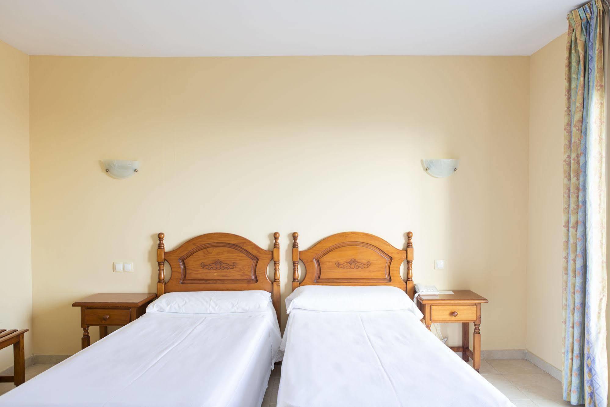 Hotell Eliseos 3*