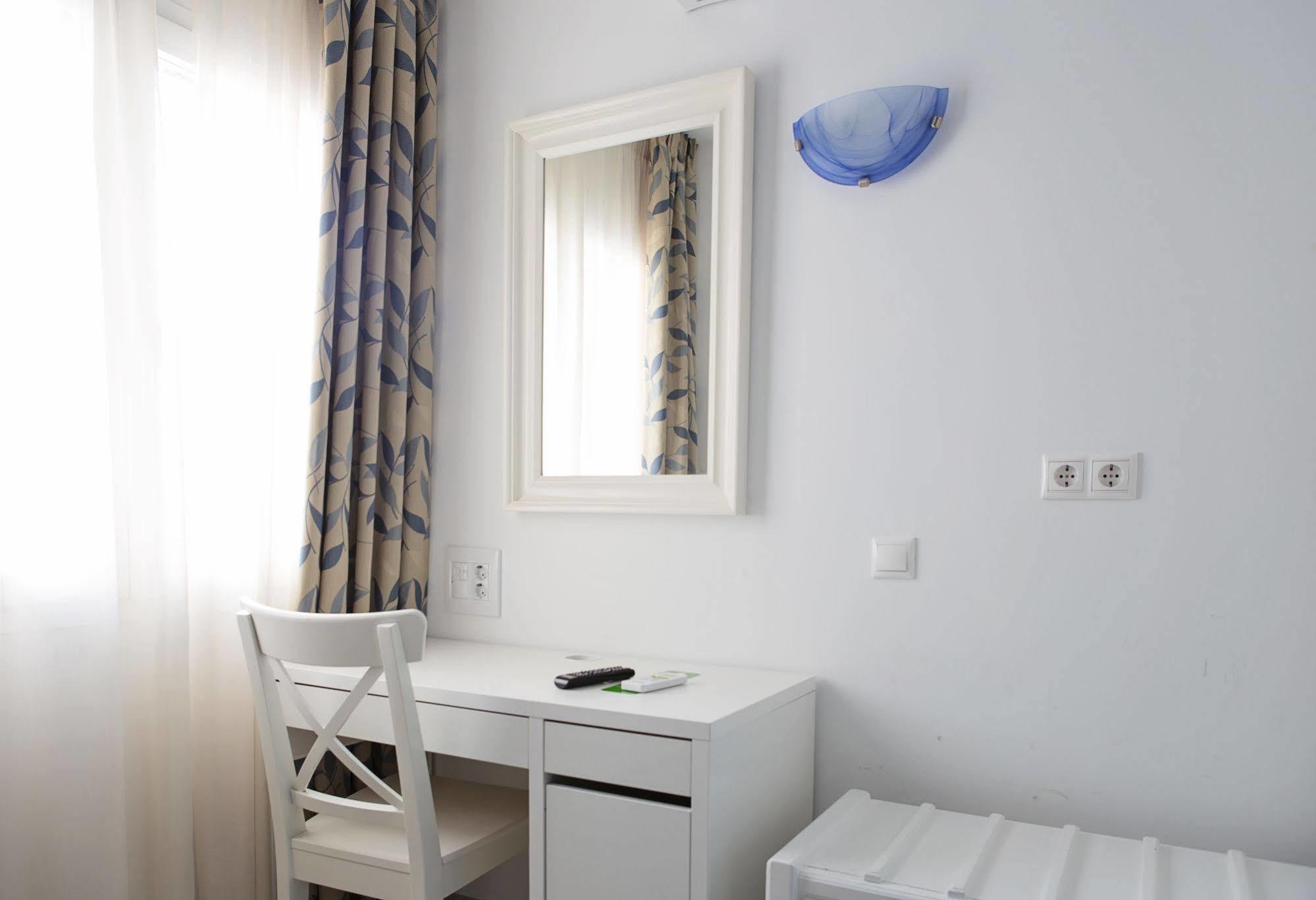 Hotell Eliseos 3*