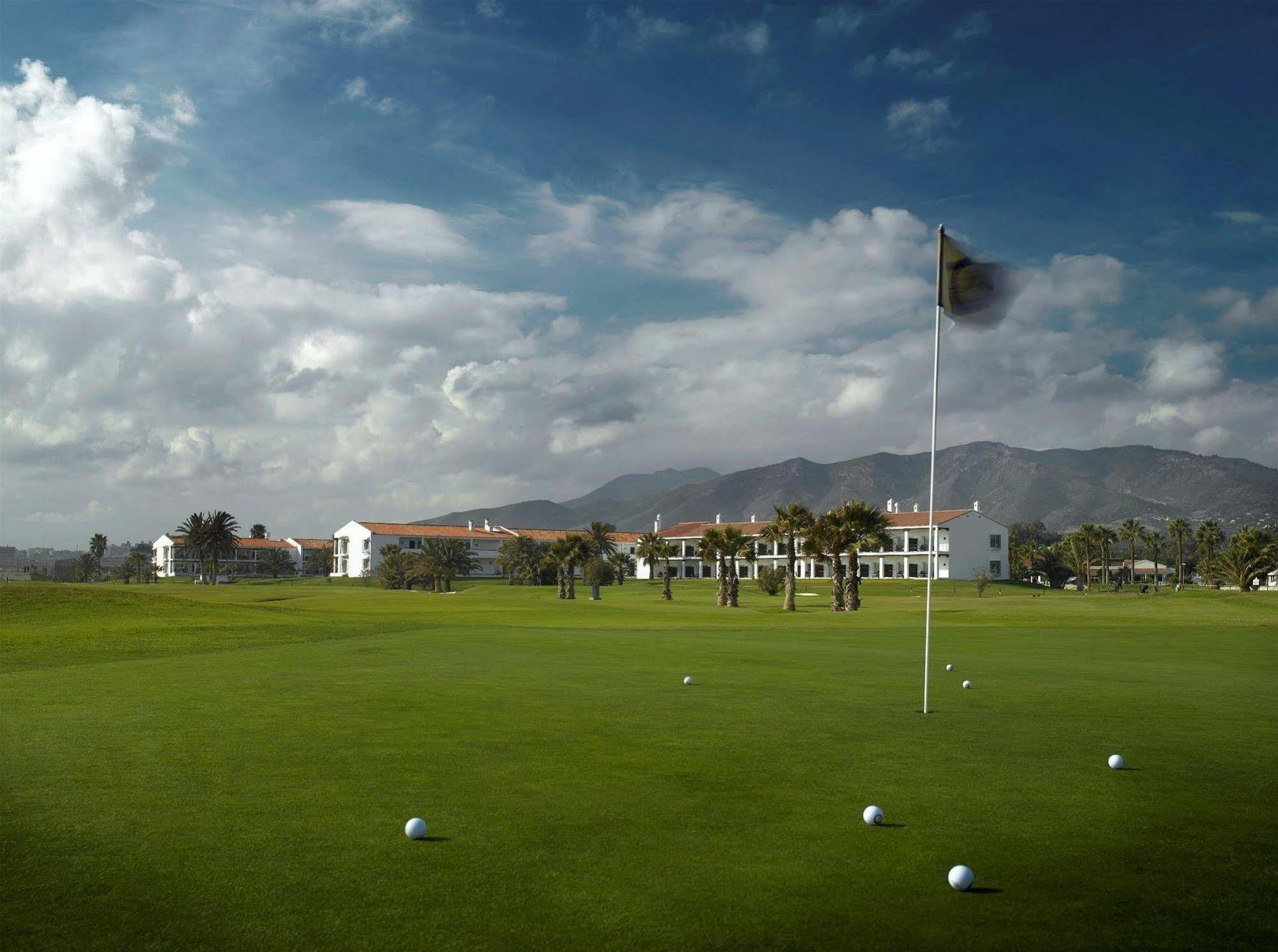 Hotell De Golf 4*