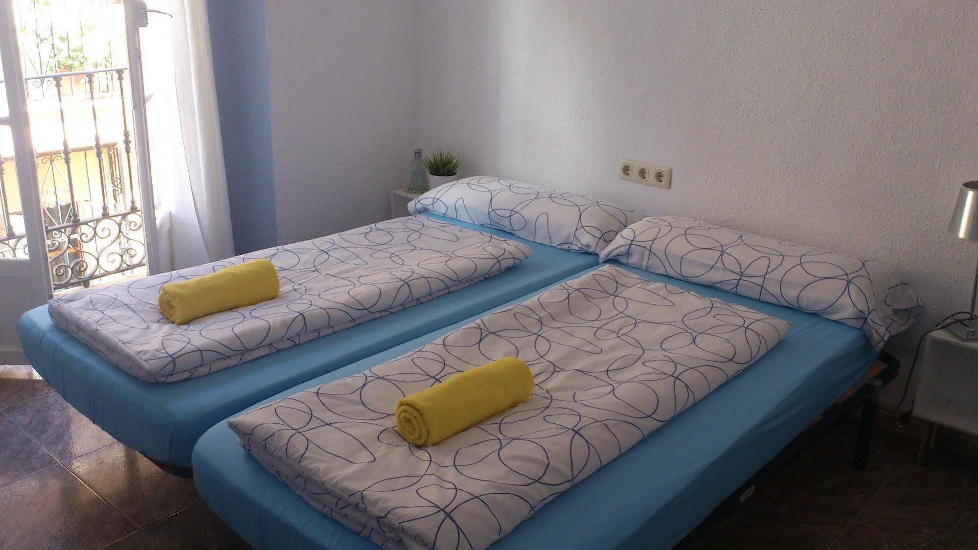 The Lights Garden Hostal *