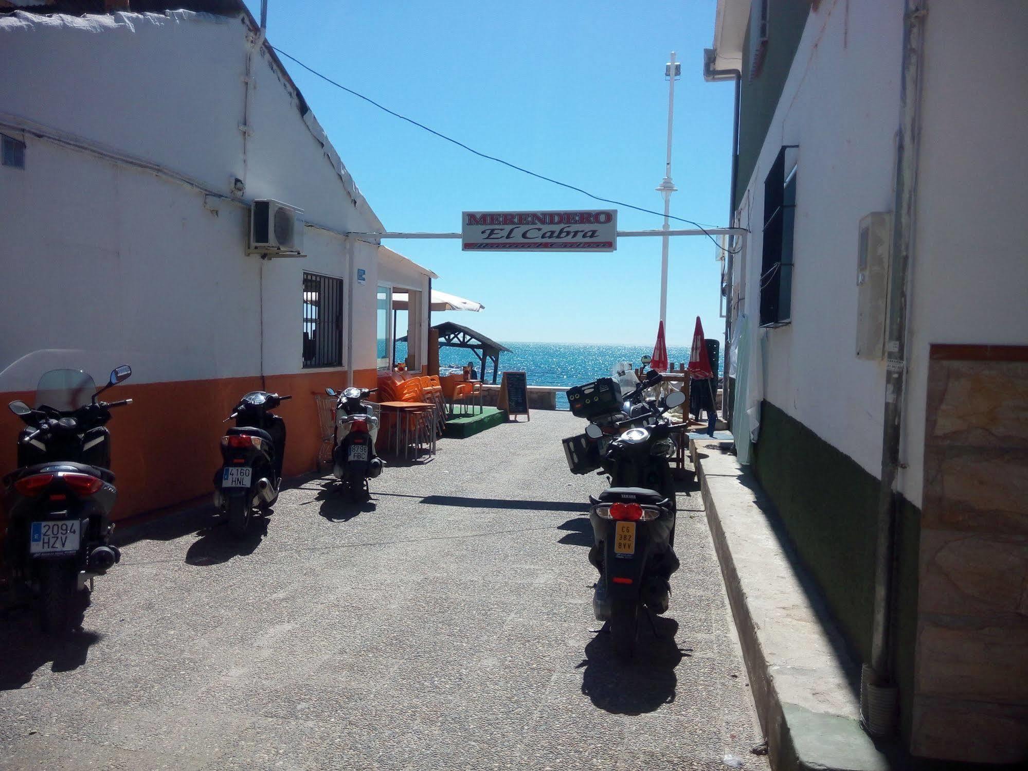 Malagaonbeach 1 - Two Bedrooms - Up To 3 People - 10 Meters Appartement *