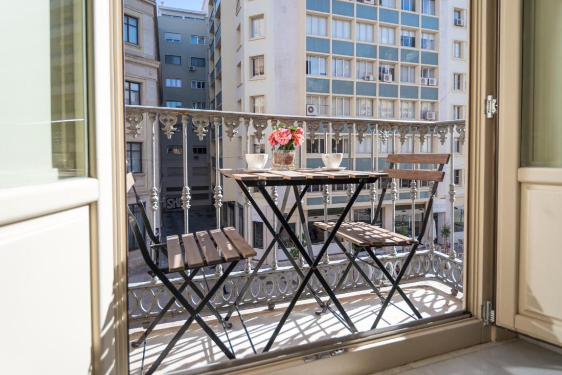 Ml1a-enjoy Breakfast Facing Malaga's Cathedral * Málaga
