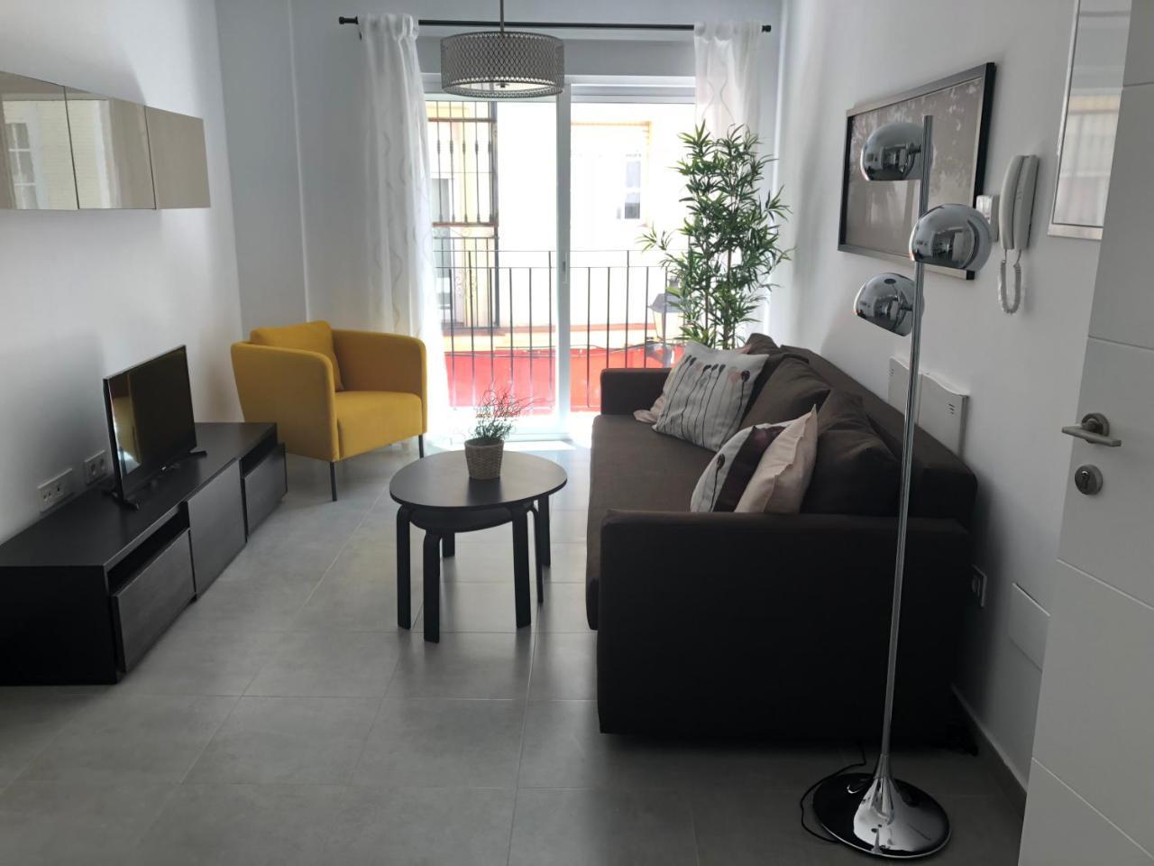 - Jinetes, 10 Appartement *