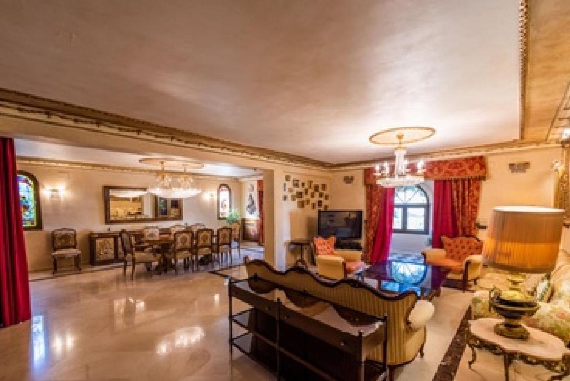 Villa With Private Pool,near The , Bbq, Wifi
