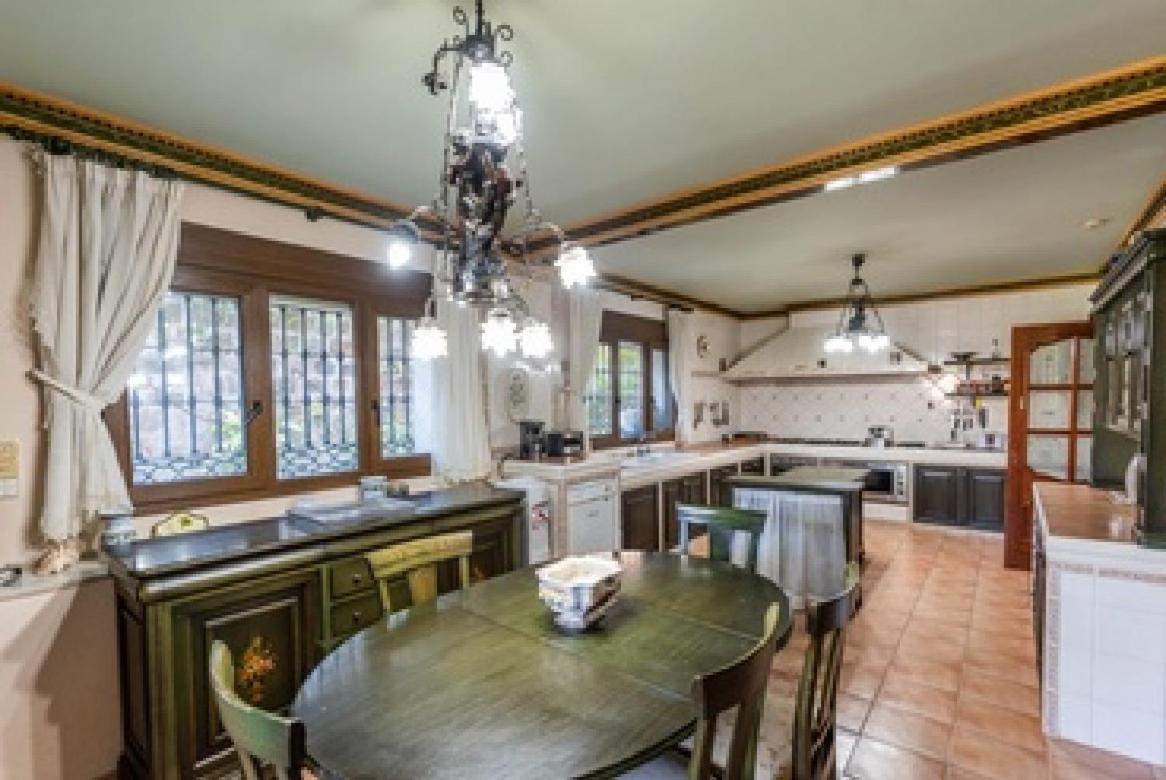 Villa With Private Pool,near The , Bbq, Wifi *