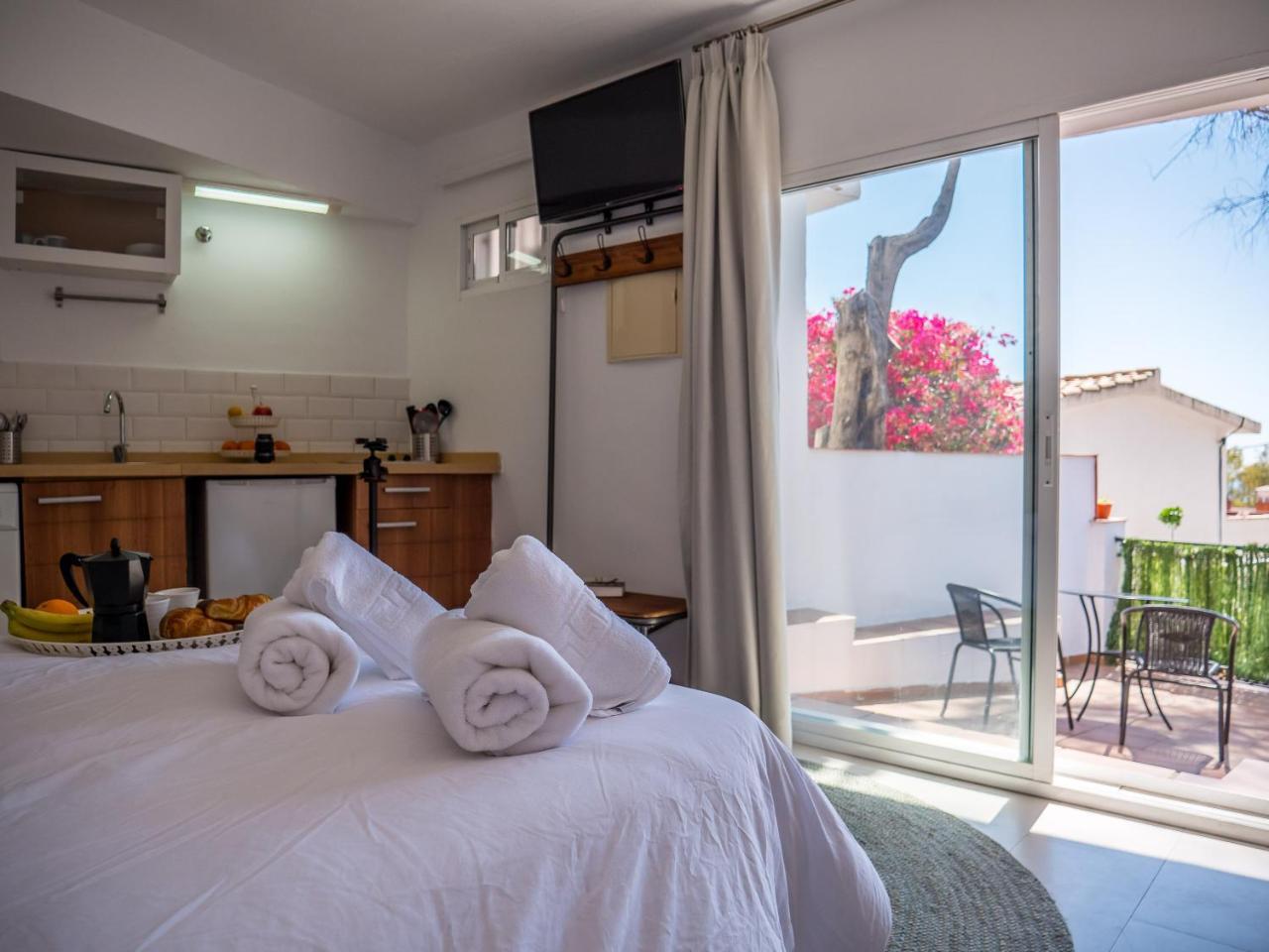 Seafront With Terrace Appartement *