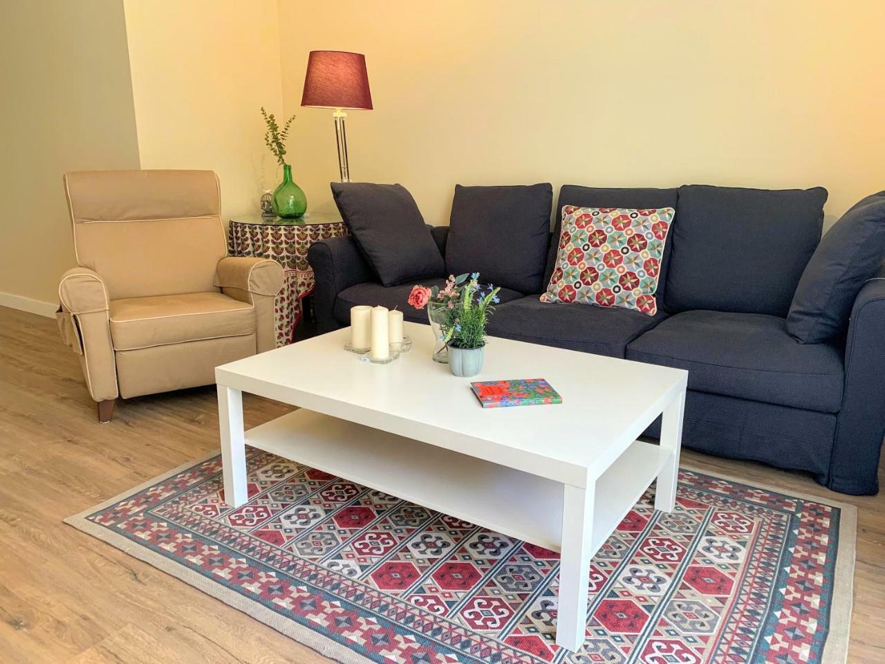 Lägenhet Homely Obispo Con Parking *