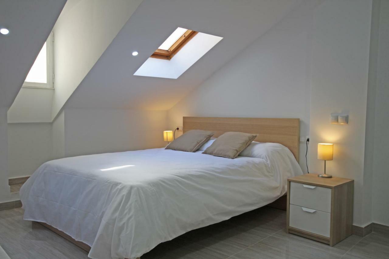 Appartement Esparteros 6, Estudios