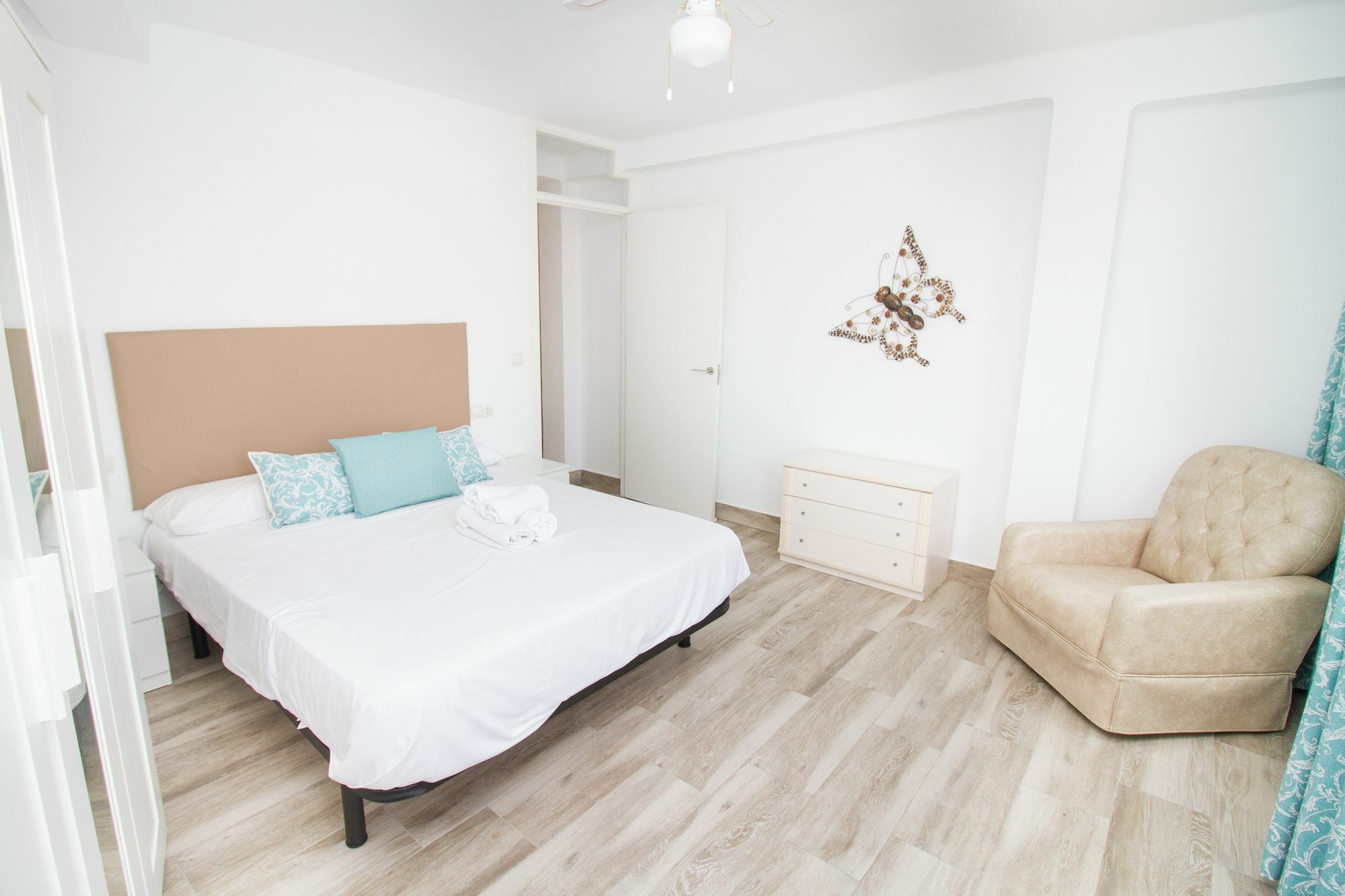 Apartamento Modish 3 Bedroom In By La Recepcion Málaga