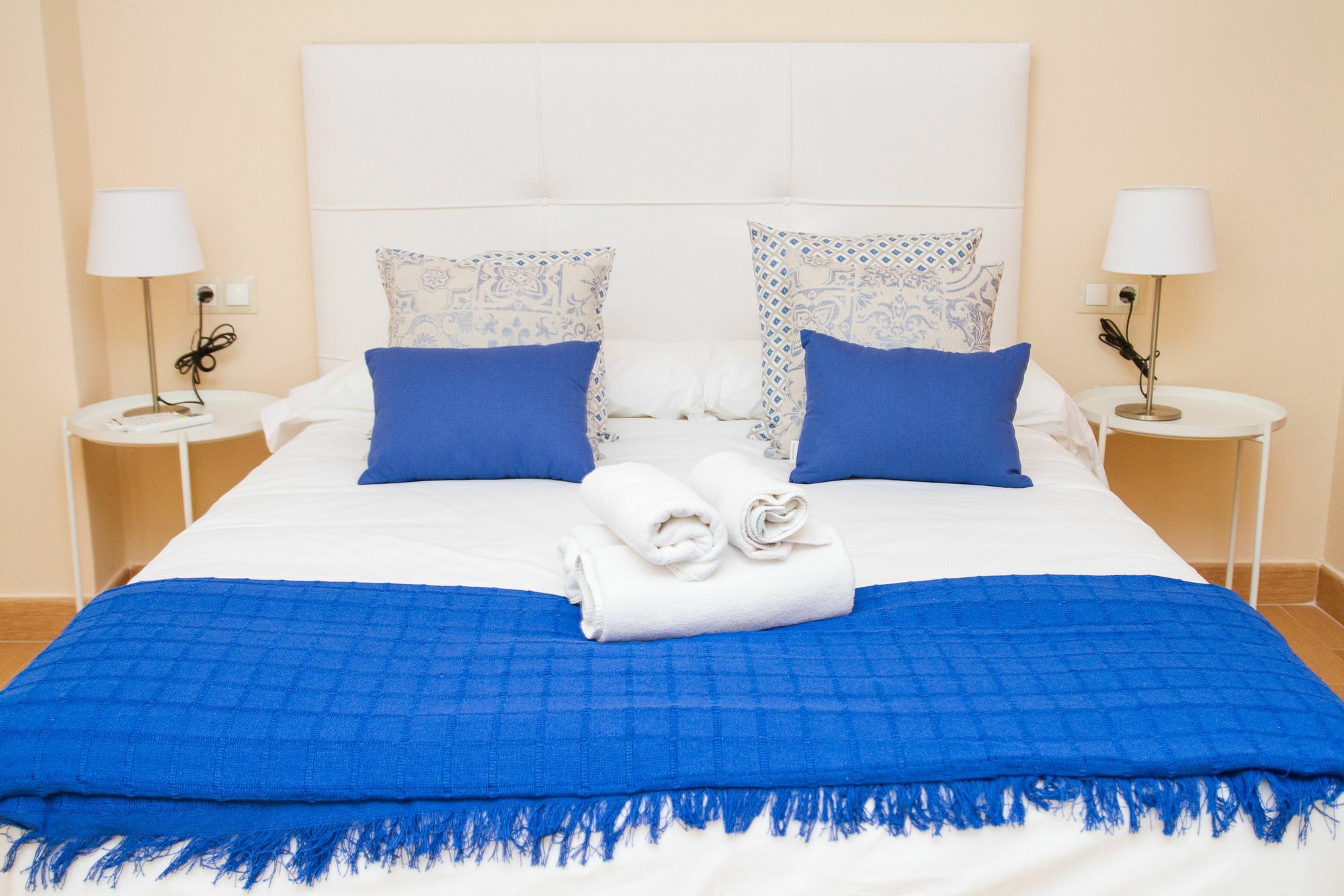 Apartment Spanish Into Cathedral Square By La Recepcion Malaga