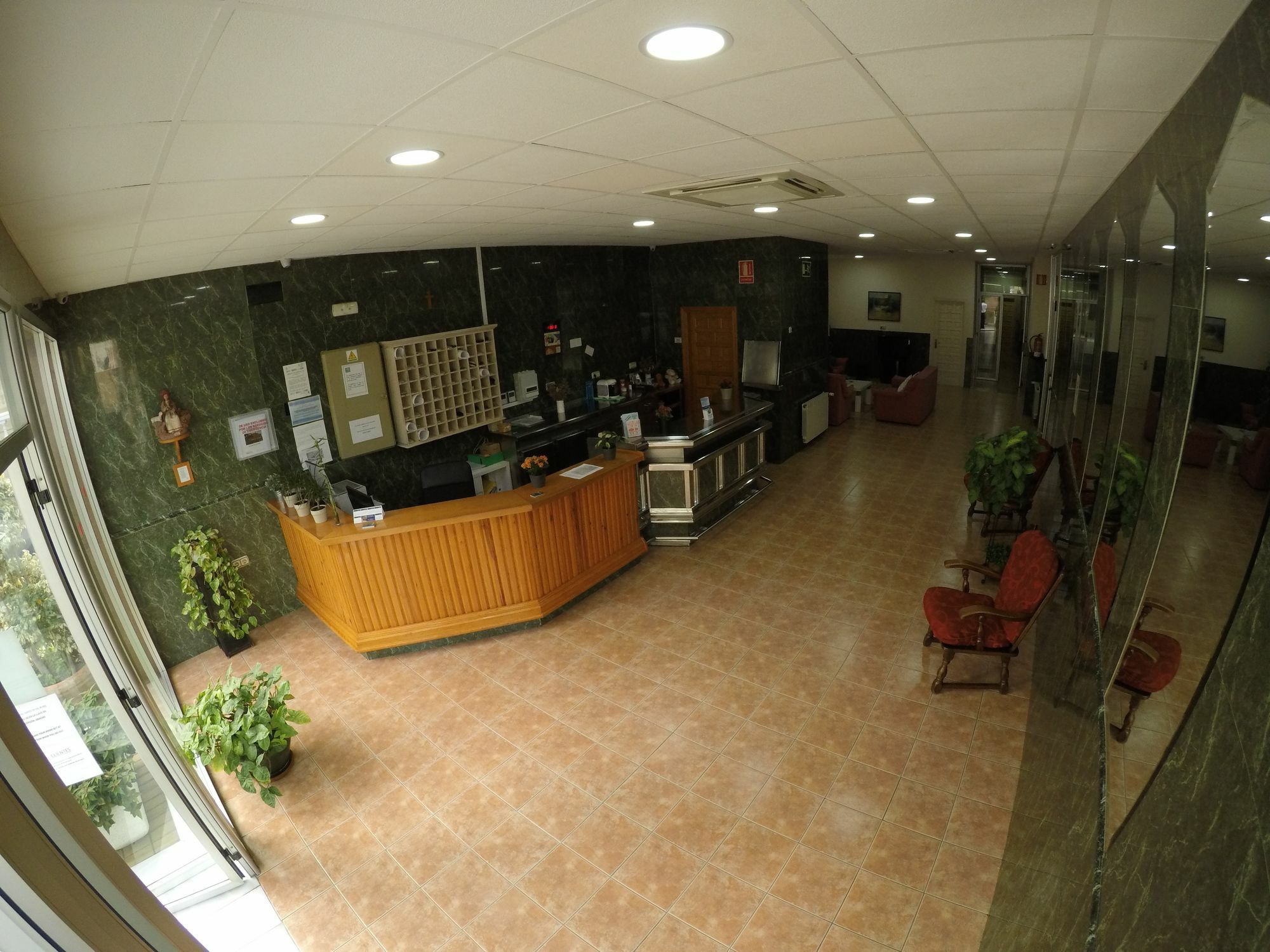 La Casa De Enfrente 2* Málaga
