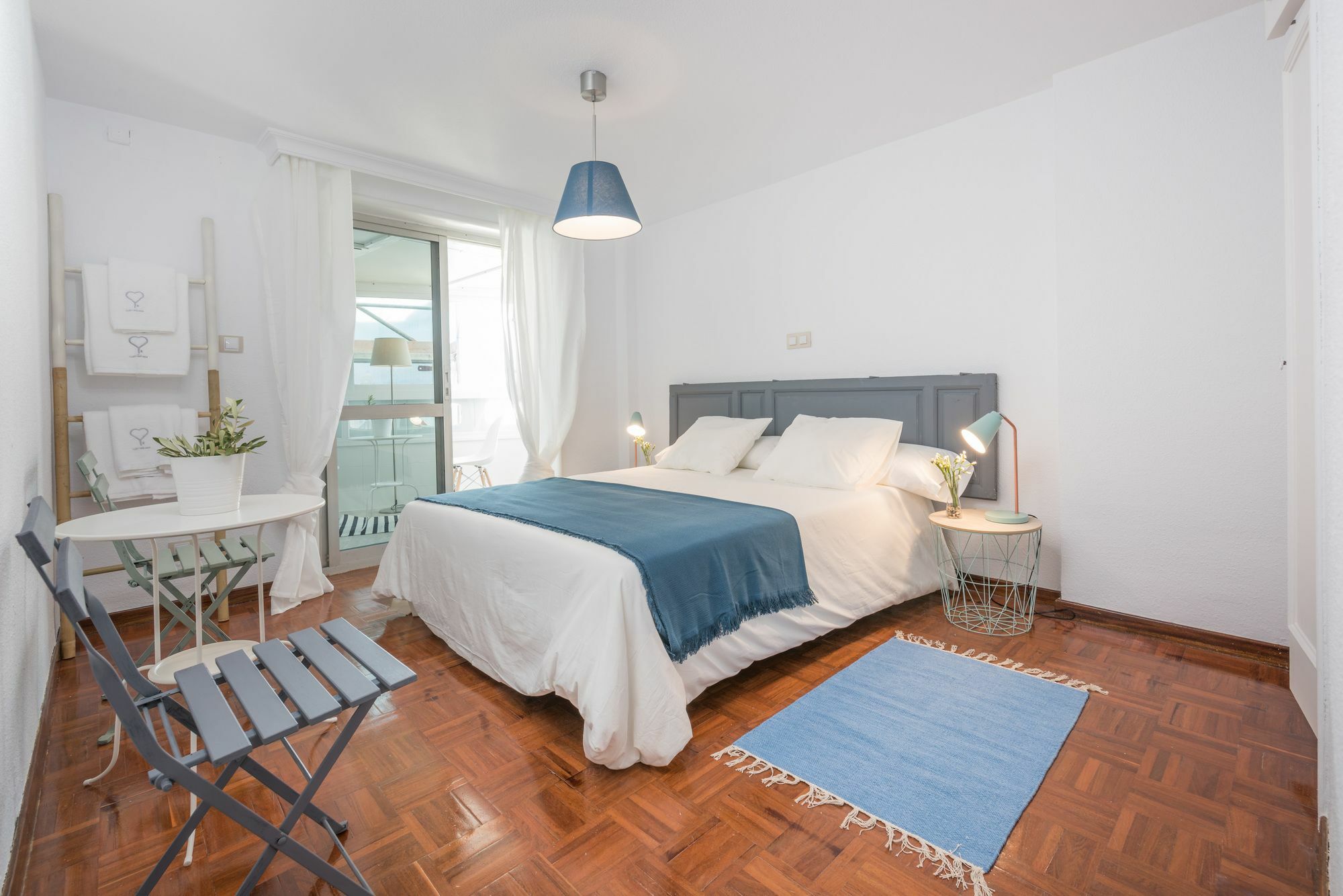 Paseo De La Farola Apartment