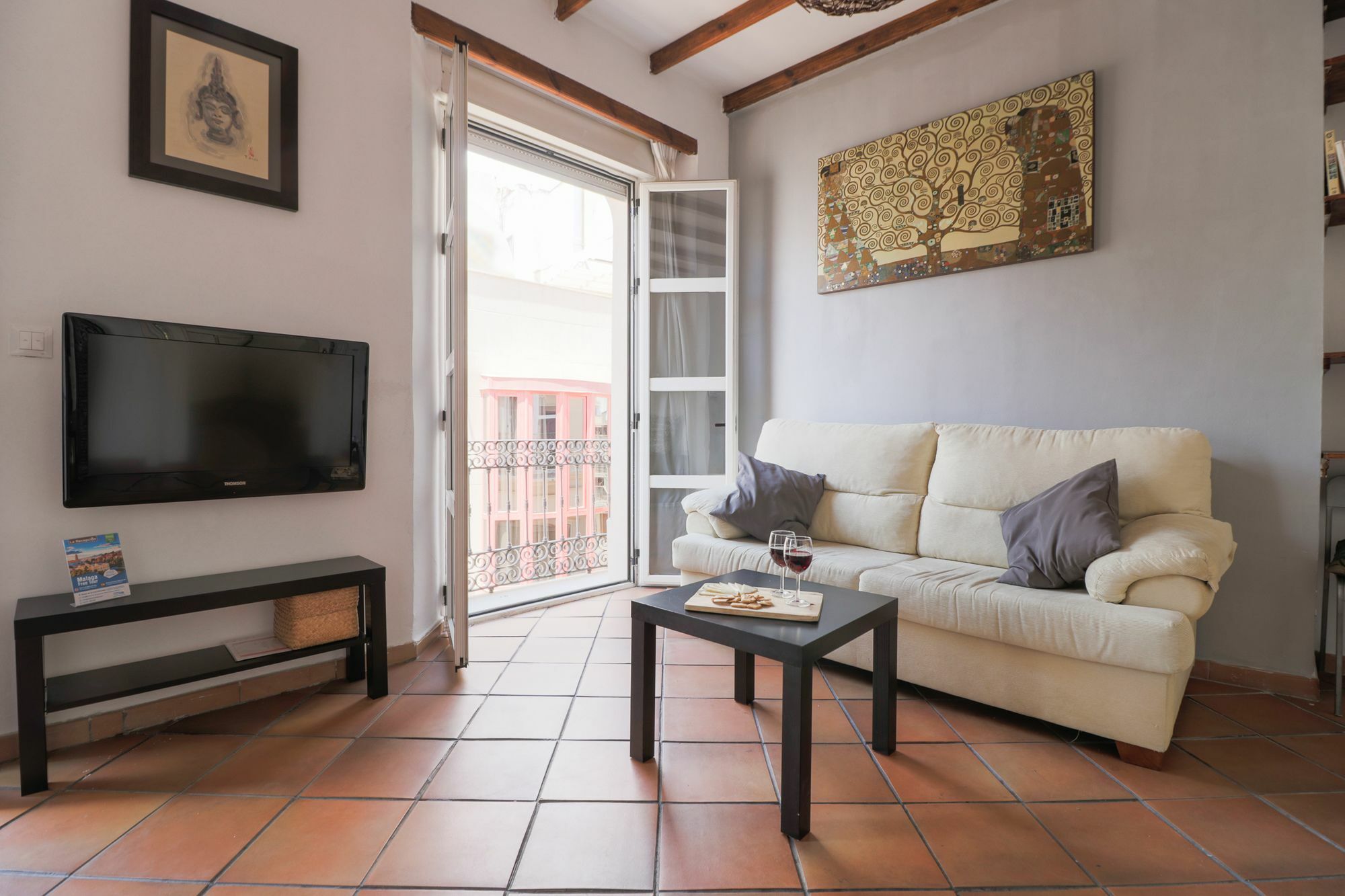 Uncibays * Malaga