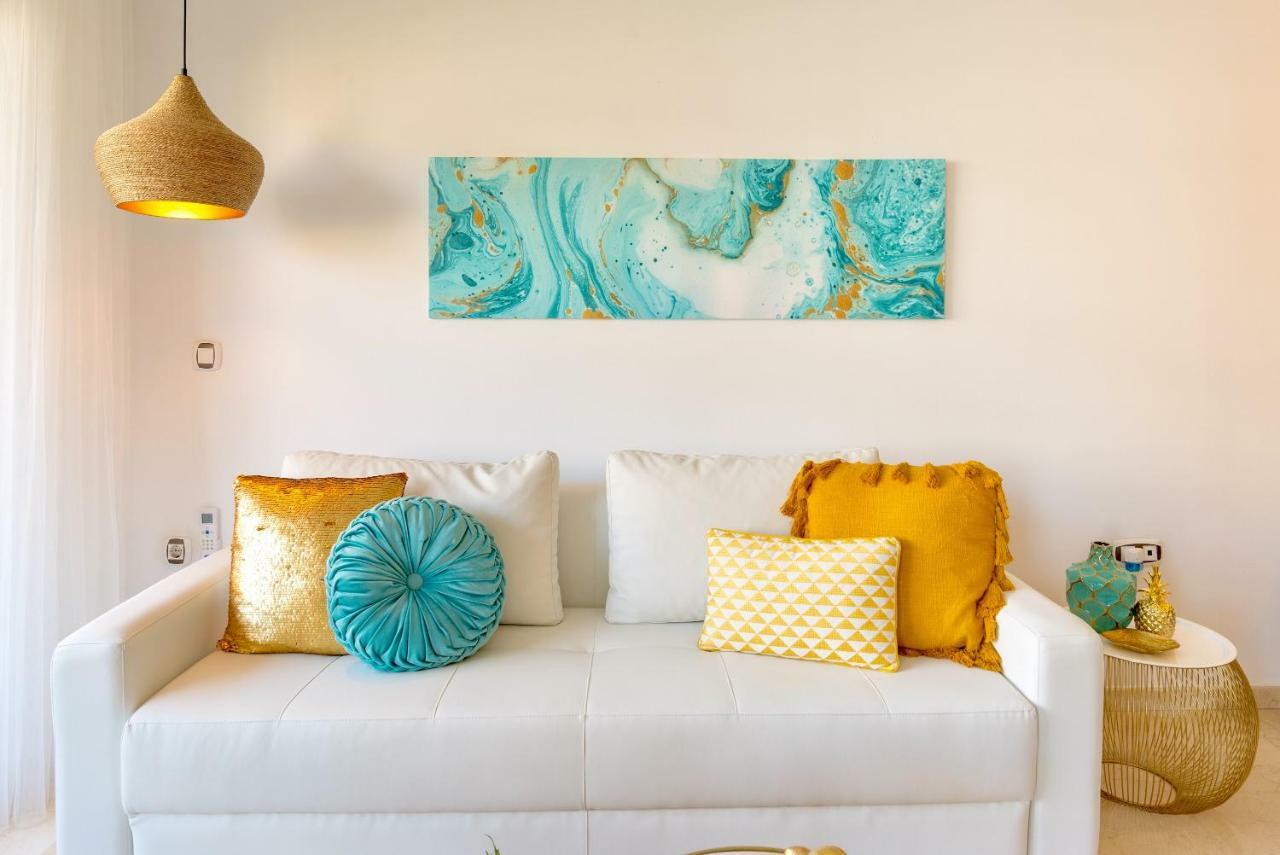 Appartement Charming On The - Pool And Parking *