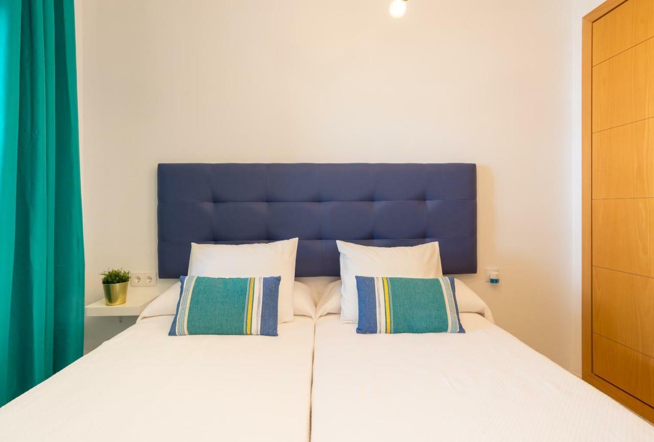 Charming On The - Pool And Parking Appartement *