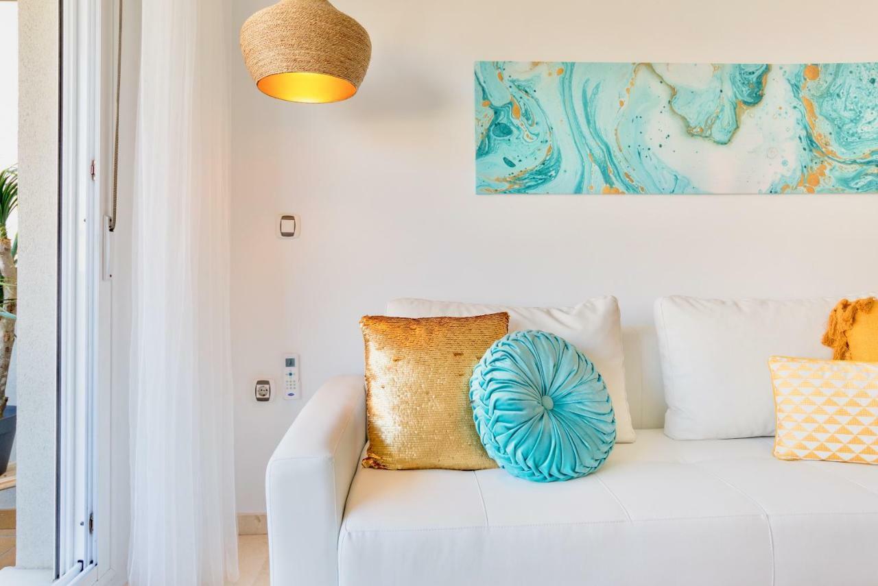 Charming On The - Pool And Parking Appartement *