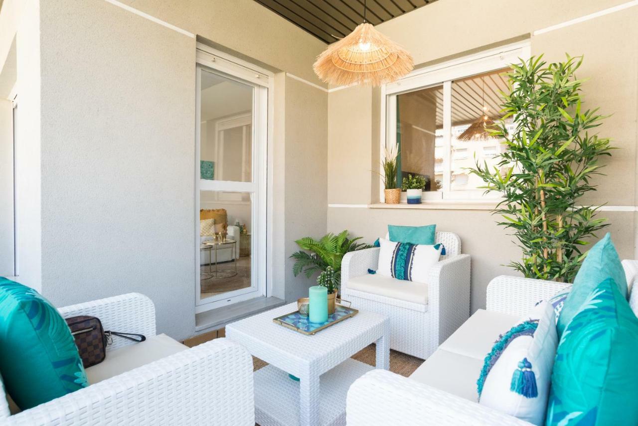 Charming On The - Pool And Parking Appartement *