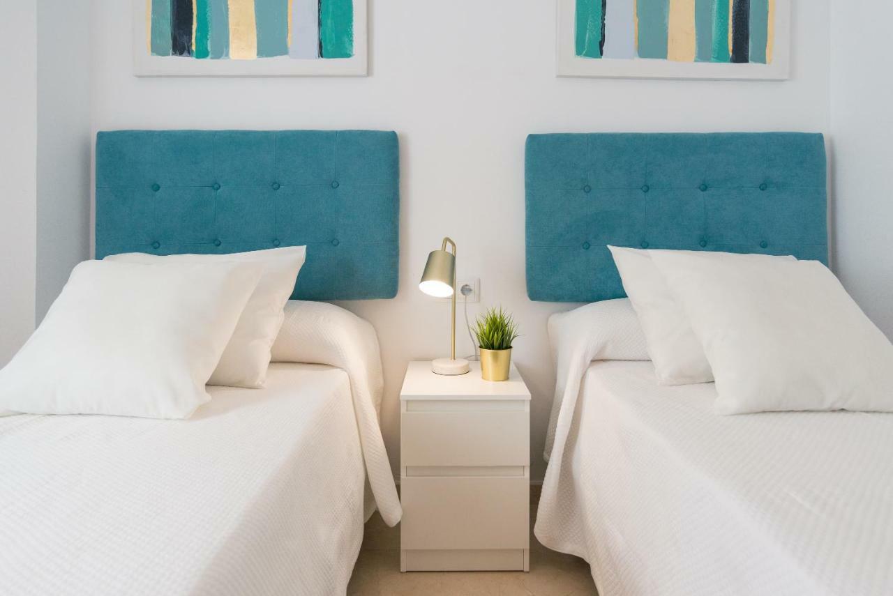 Charming On The - Pool And Parking Appartement Málaga