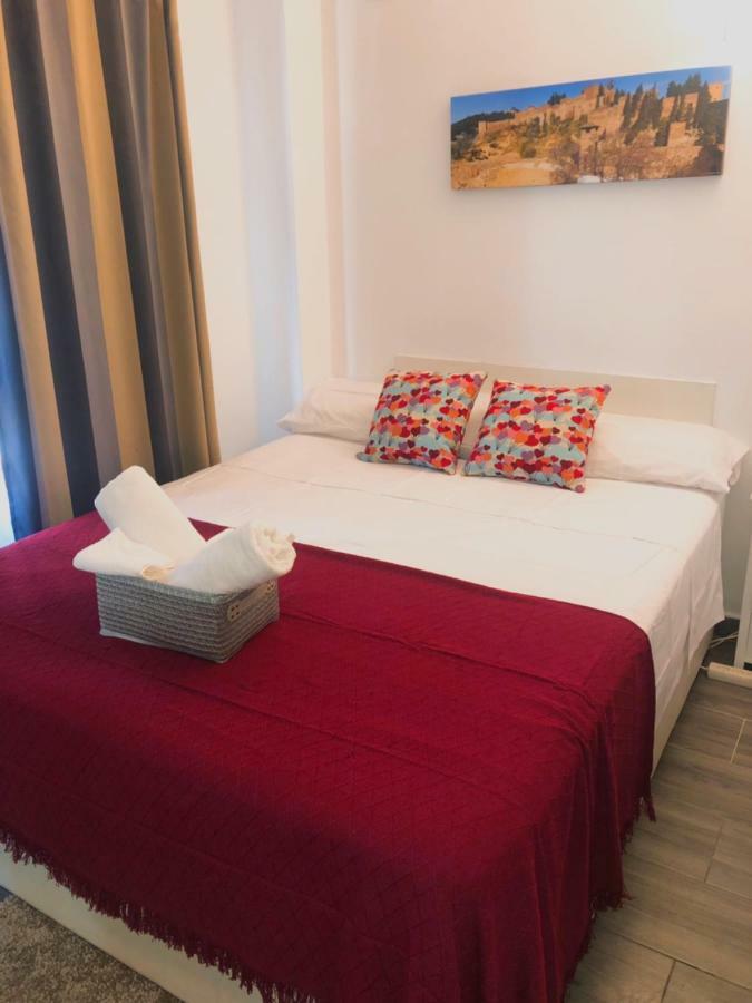 Cathedral Hostal *