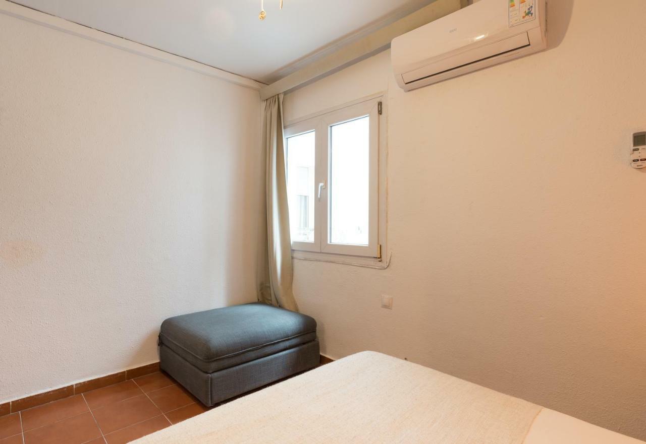 Mp3-bright Beachfront 1-bedroom Apt Walk To Old Town * Malaga