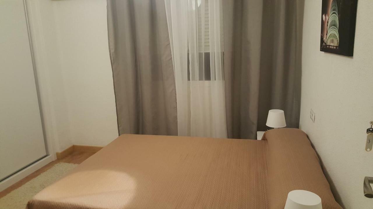 Yna * Málaga