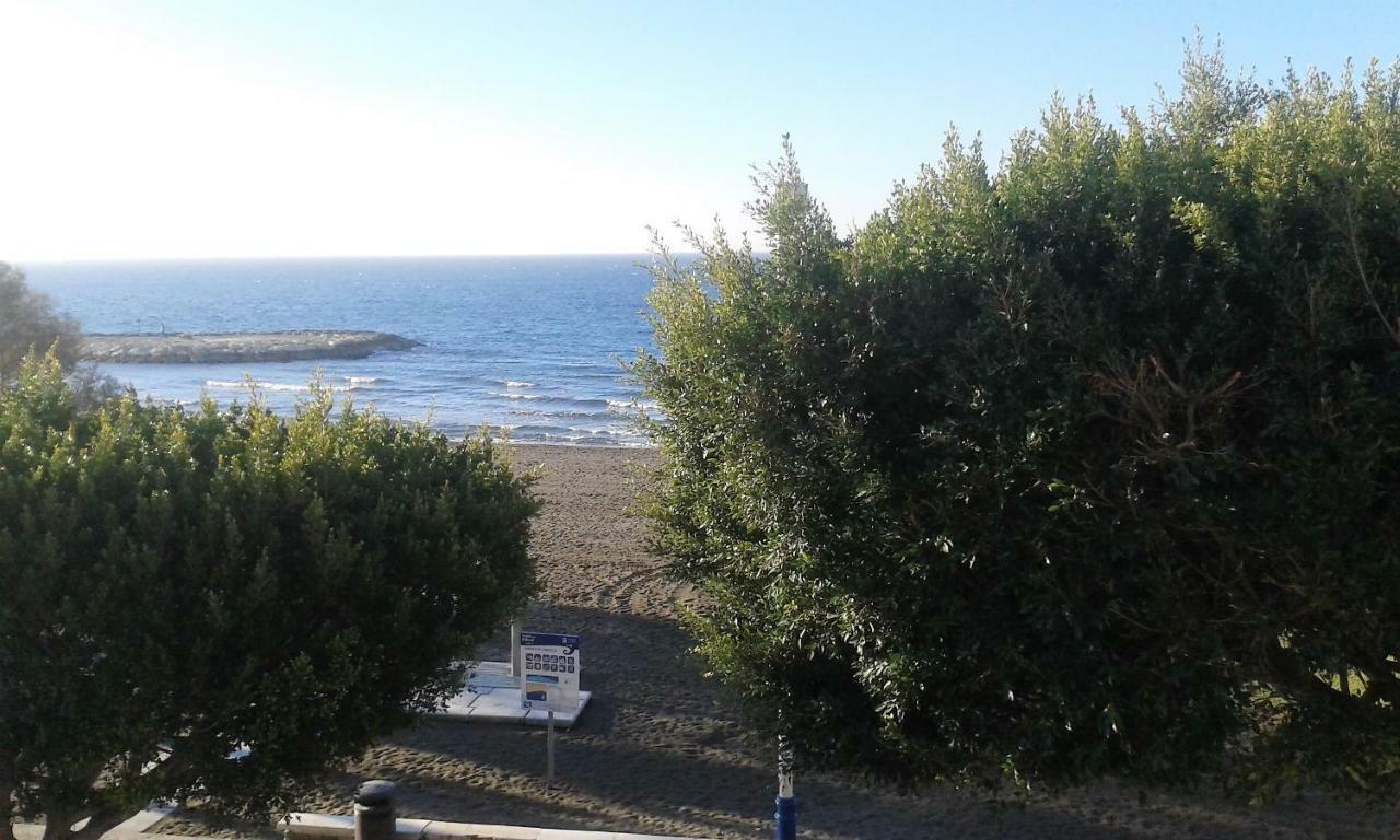 Beachfront House * Málaga