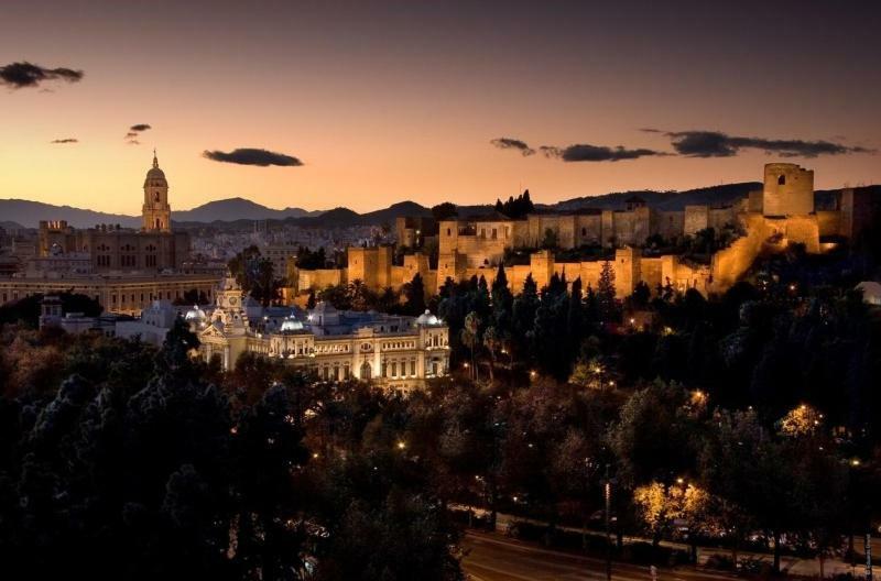 Leilighet Malaga Beach Apartment *
