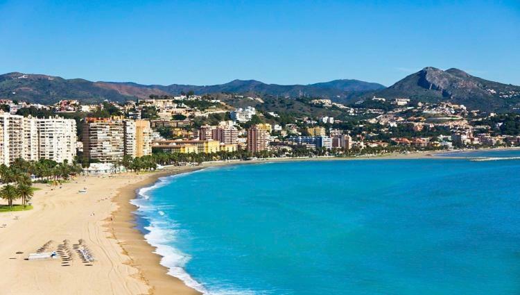 Malaga Beach Apartment Leilighet