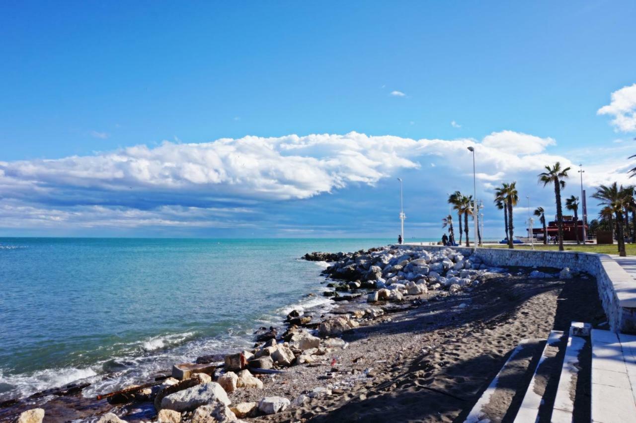 Modern & Stylish Loft With Breathtaking Views Free Wifi - Close To The Sea Appartement