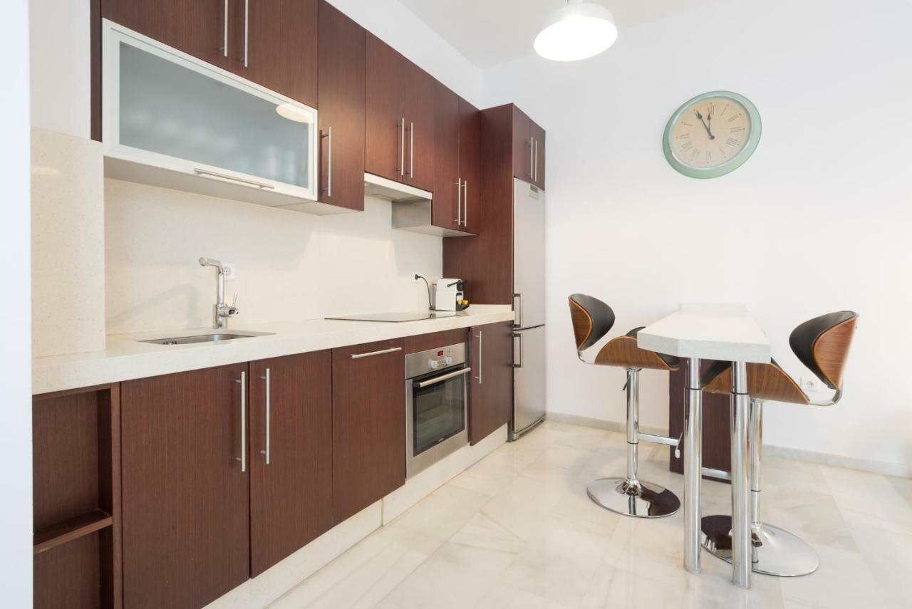 Ml2c-quiet Oasis In Malaga's Heart