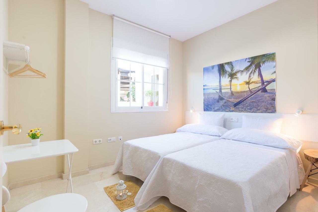 Gr2-large Groups Apt-walking Distance To Old Town