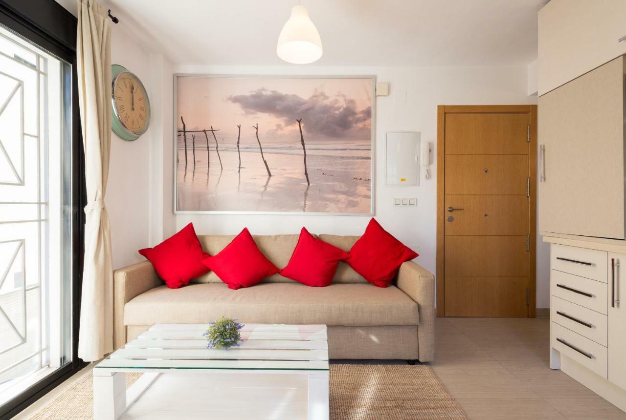 Ma1a-apt With Rooftops With Palms Close To Old Town *