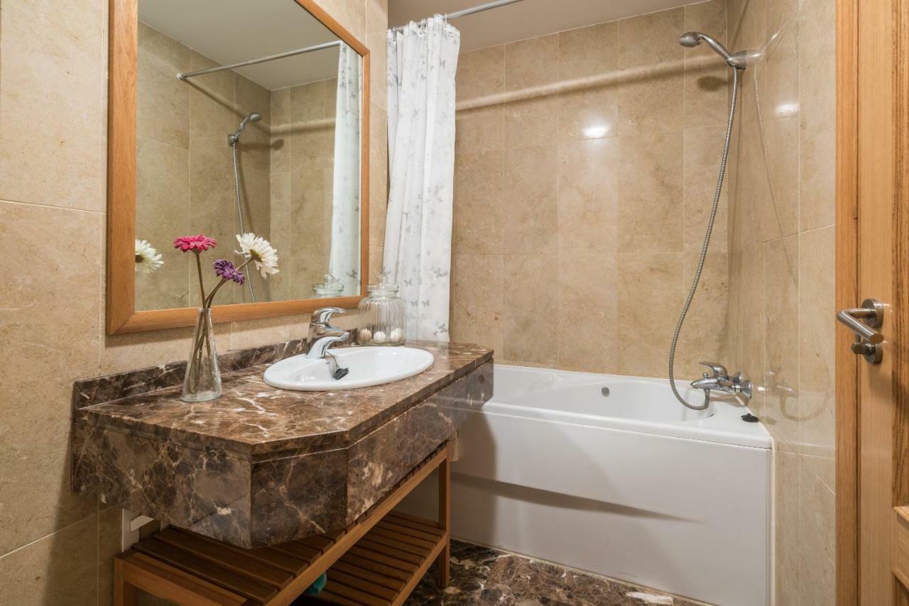 Wintowinrentals Parque Litoral, Family & Appartement *