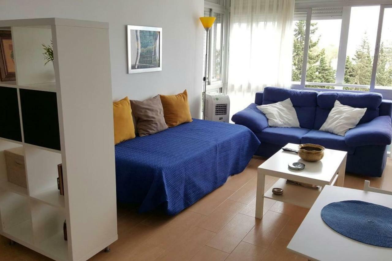 Apartment Study Near And The Beach