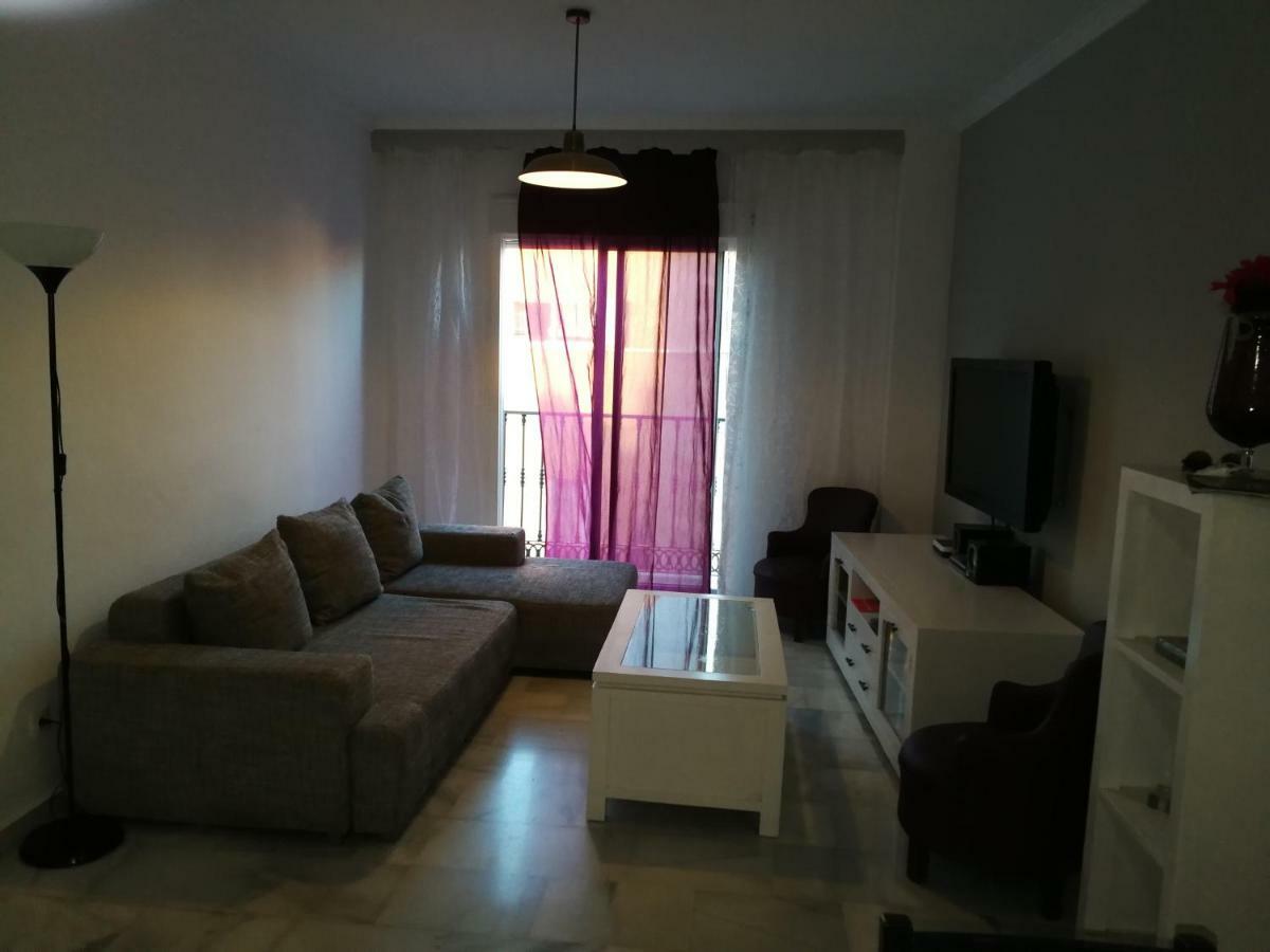 La Goleta Apartment *