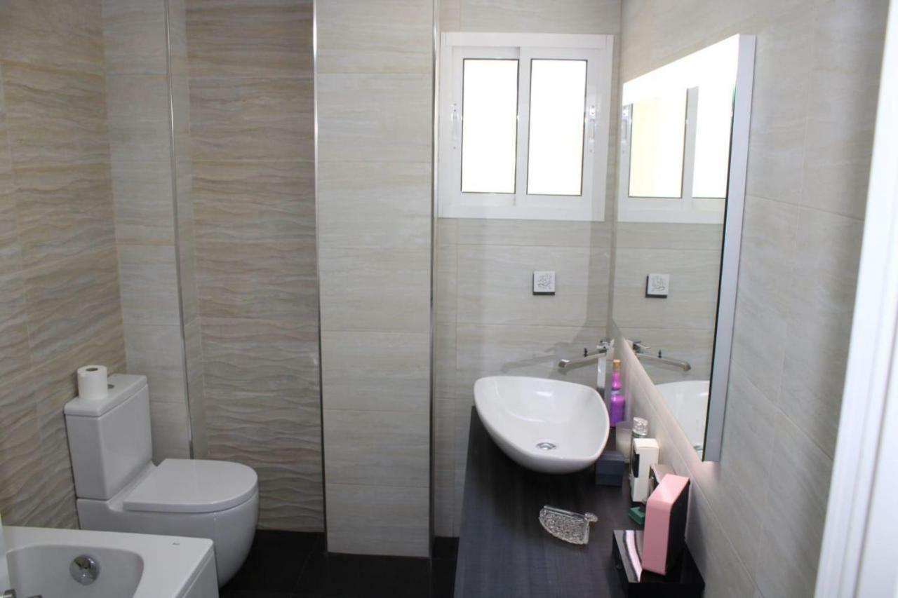 Chari Suites *