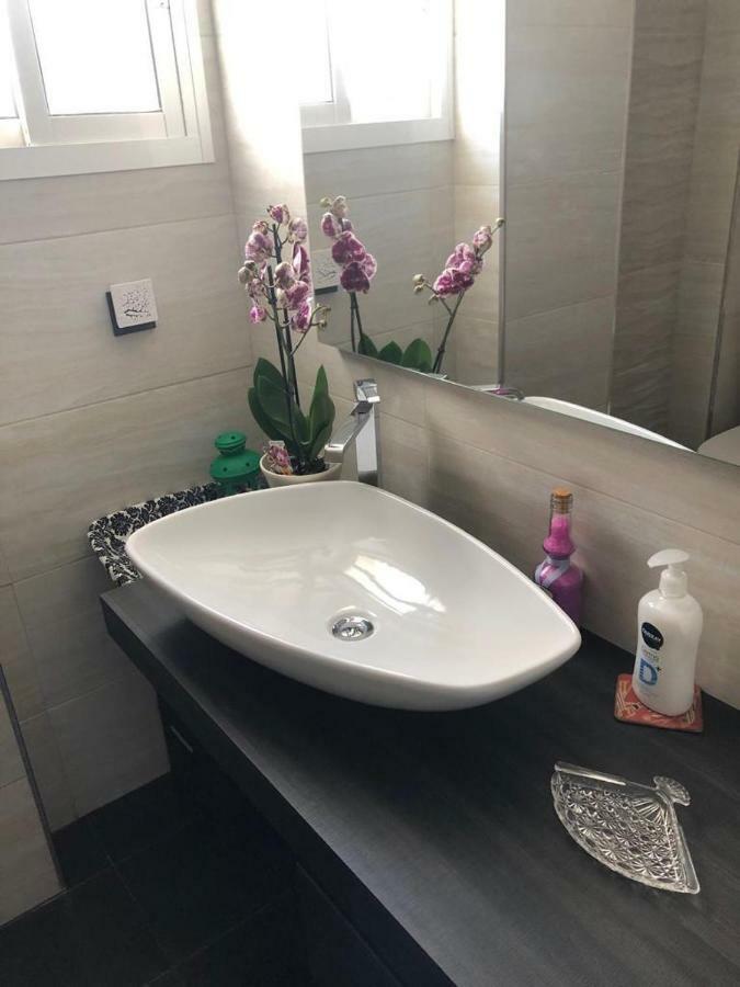 Chari Suites *