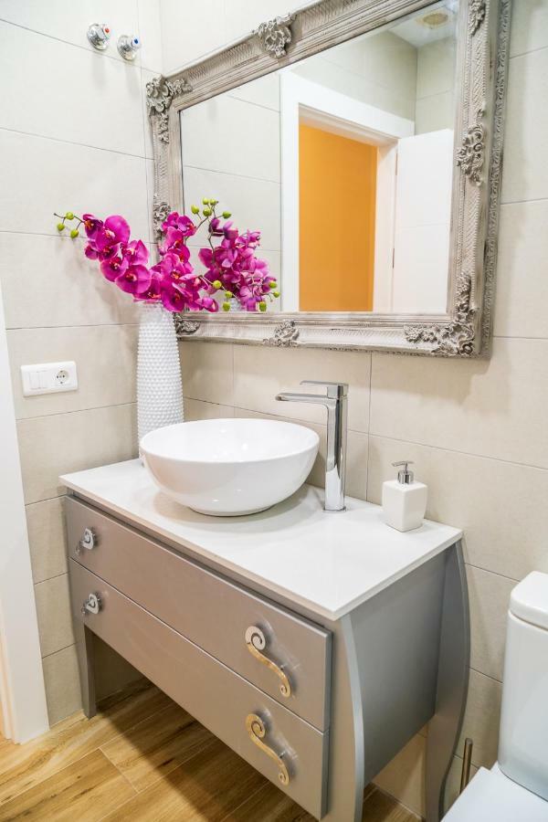 A&s I Apartment *