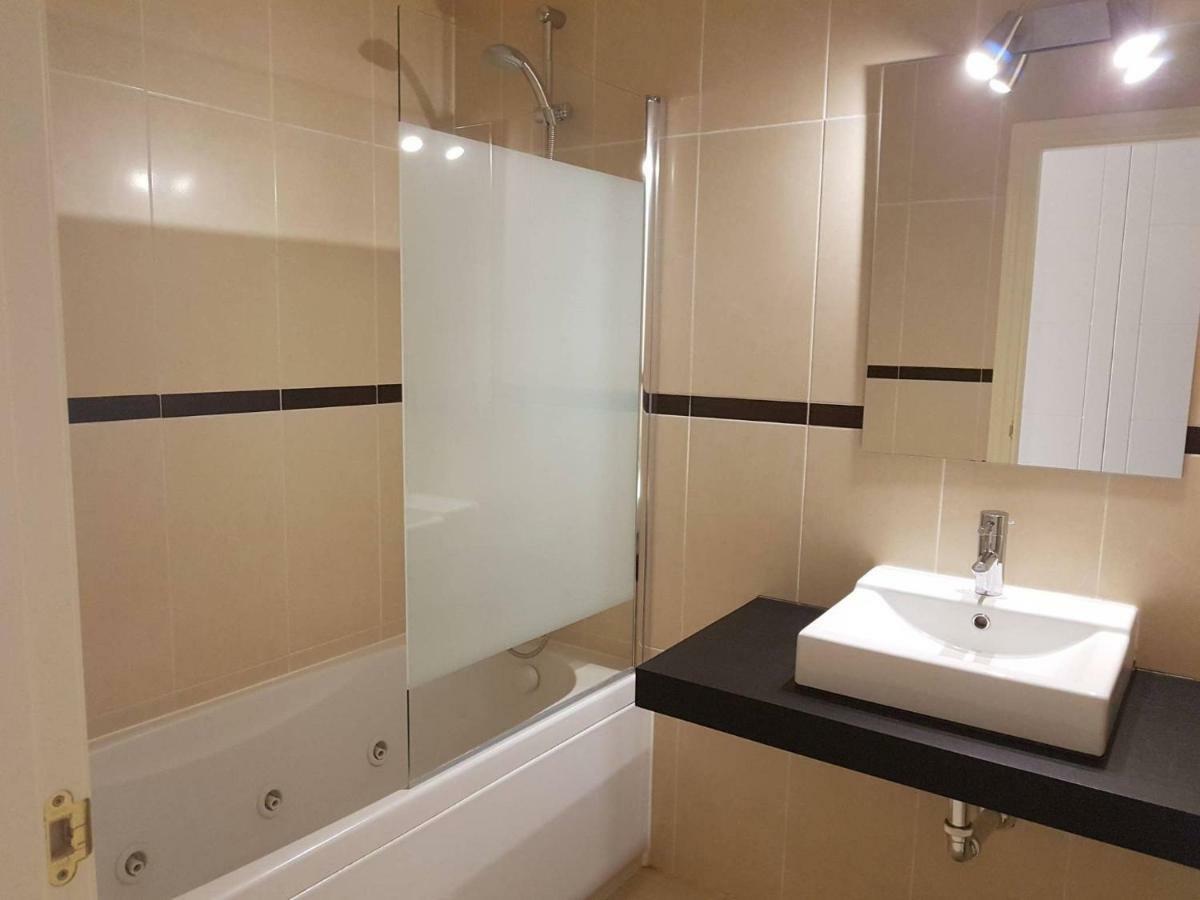 Sunny, Quiet And Spacious Nearby The Sea * Málaga