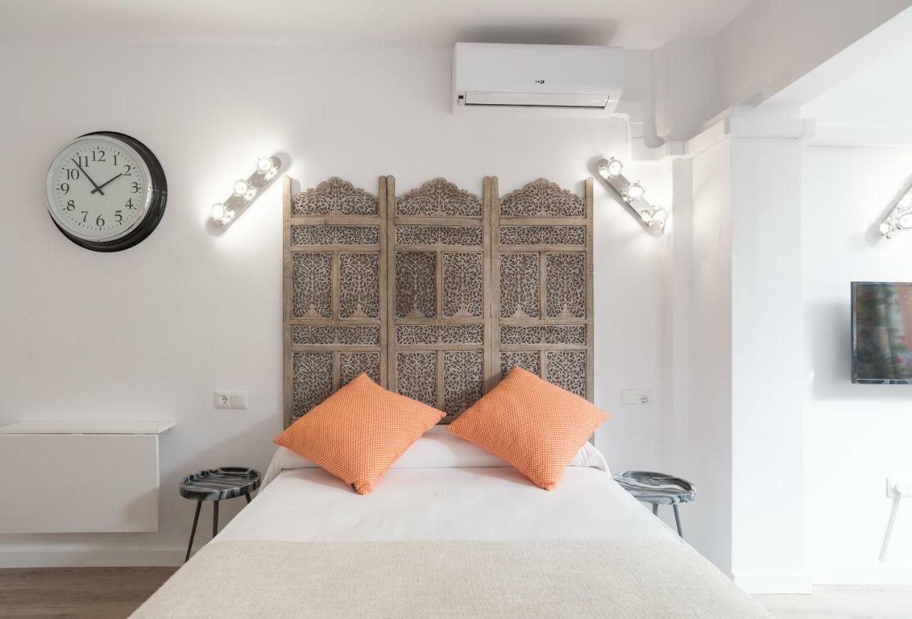 Mp2-bright Beachfront Studio Walk To Old Town Málaga