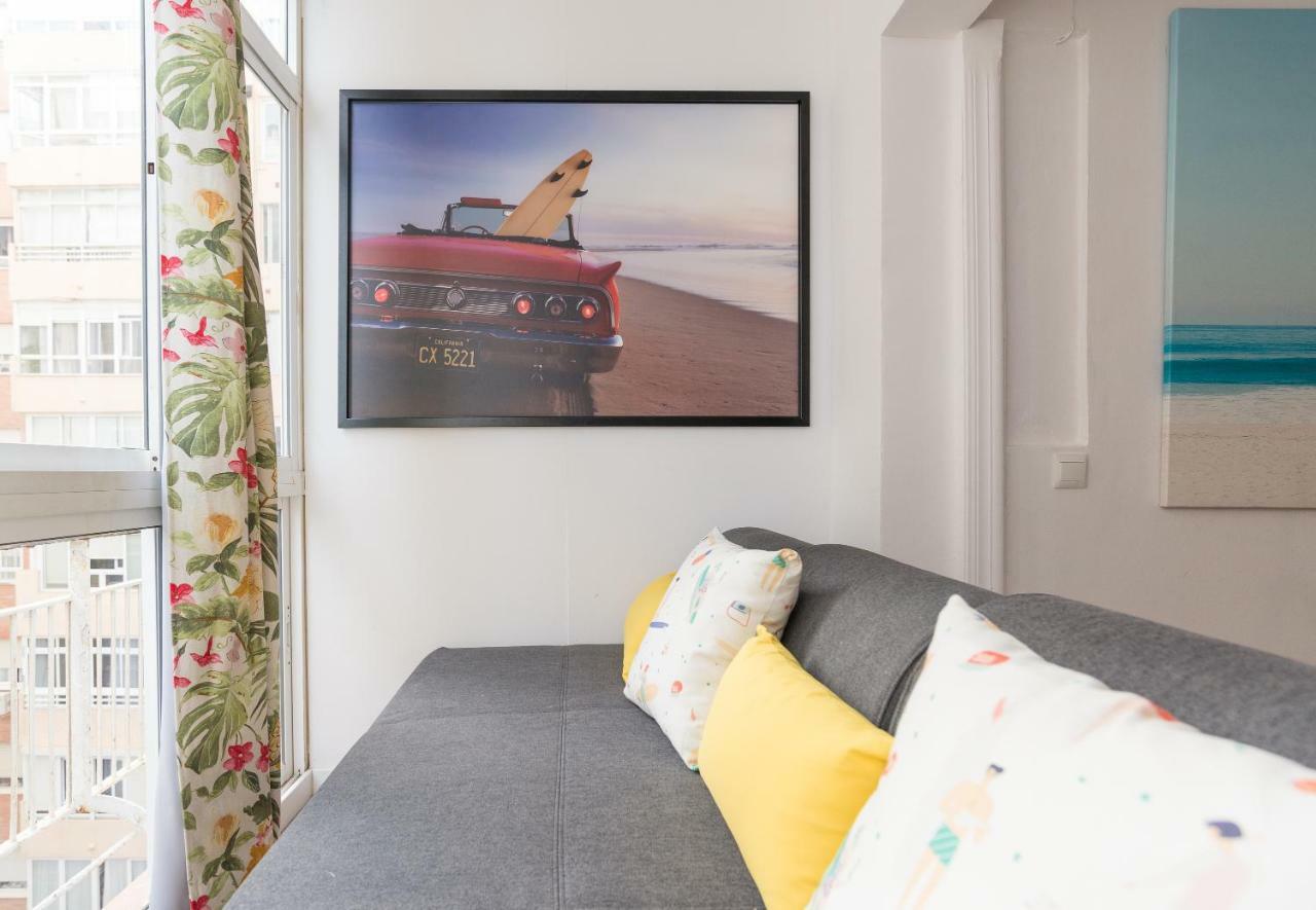 Mp2-bright Beachfront Studio Walk To Old Town Málaga
