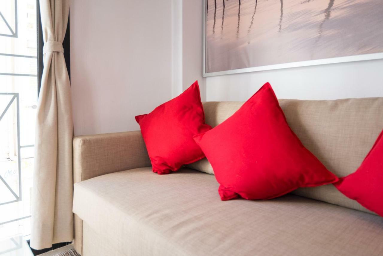 Ma1a-apt With Rooftops With Palms Close To Old Town Apartment Malaga