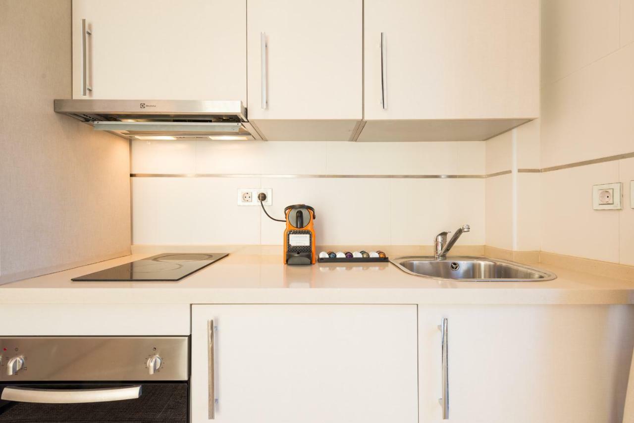 Ma1a-apt With Rooftops With Palms Close To Old Town Apartment Malaga