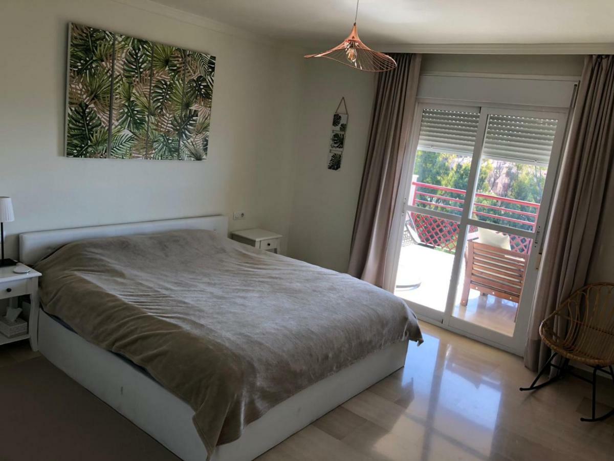 Calle Maestro Solano Apartment *
