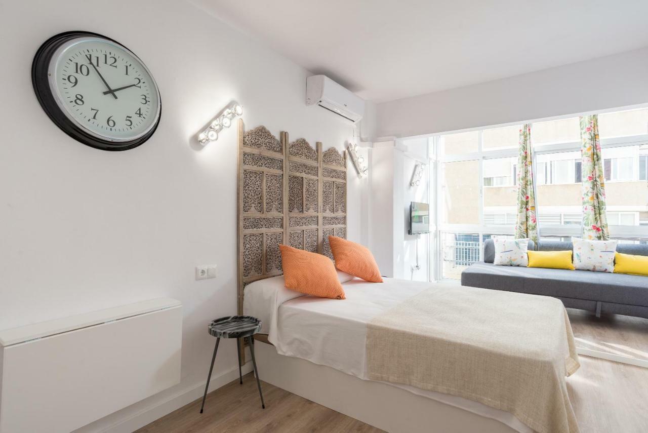 Mp2-bright Beachfront Studio Walk To Old Town Apartamento